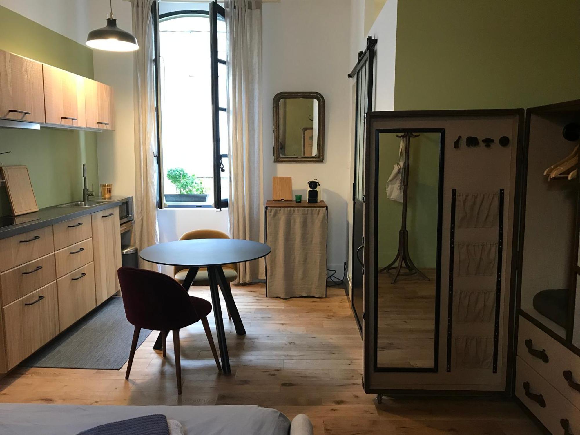 De Charme A La Roquette Arles